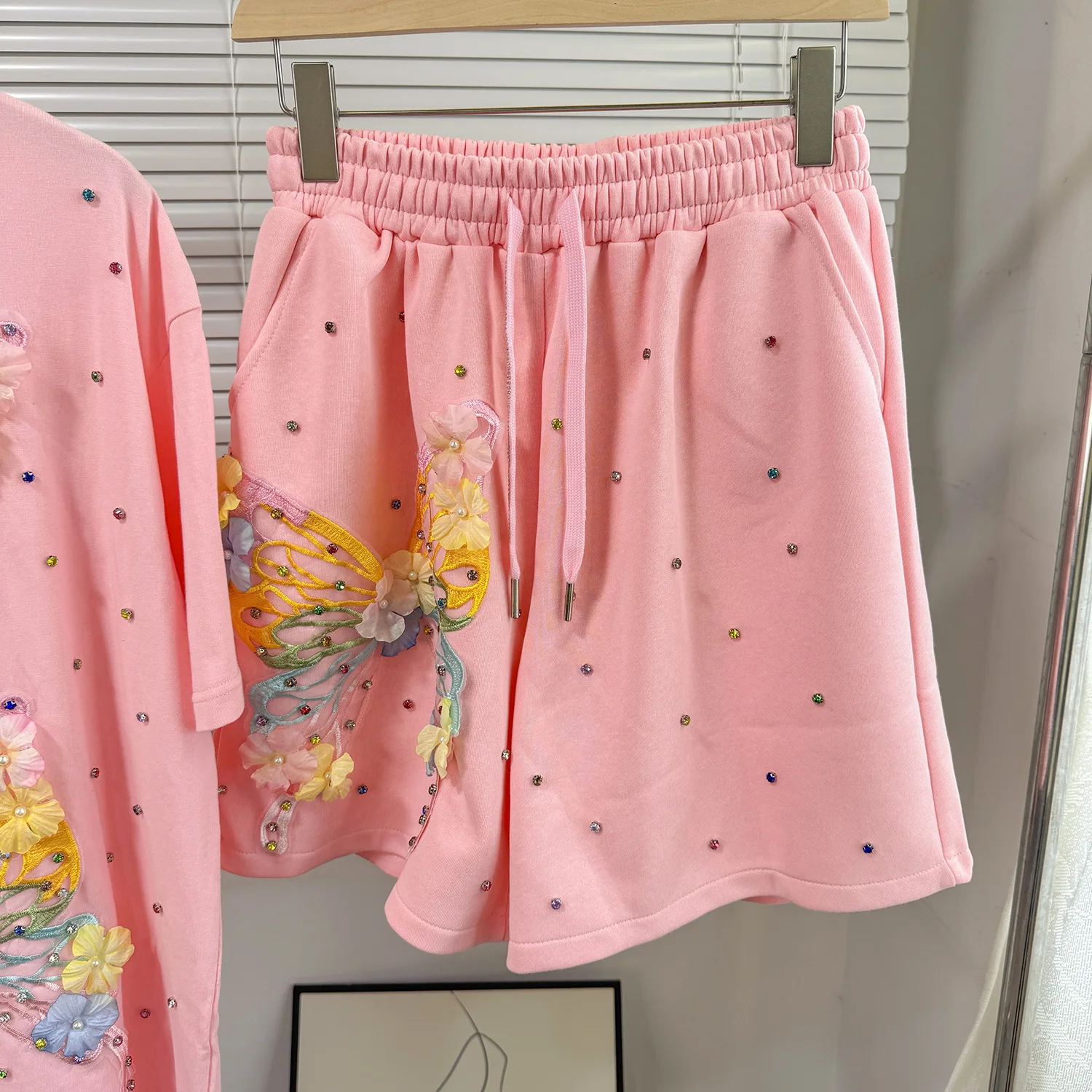 CM.YAYA Fashion Butterfly Floral Beading Women's Set T-shirt and Shorts 2025 Summer Active Two 2 Piece Sets Outfit Tracksuit CM.YAYA Fashion Butterfly Floral Beading Women's Set T-shirt and Shorts 2025 Summer Active Two 2 Piece Sets Outfit Tracksuit