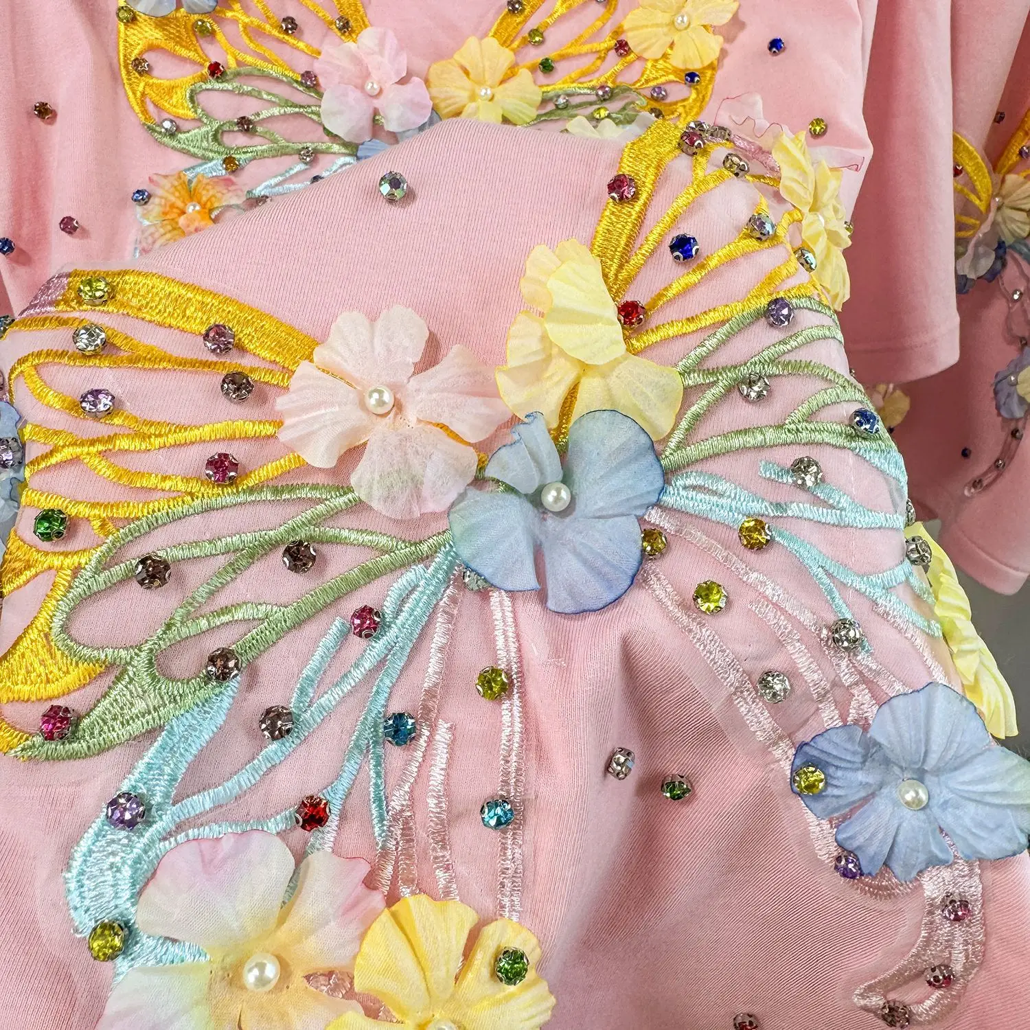 CM.YAYA Fashion Butterfly Floral Beading Women's Set T-shirt and Shorts 2025 Summer Active Two 2 Piece Sets Outfit Tracksuit CM.YAYA Fashion Butterfly Floral Beading Women's Set T-shirt and Shorts 2025 Summer Active Two 2 Piece Sets Outfit Tracksuit