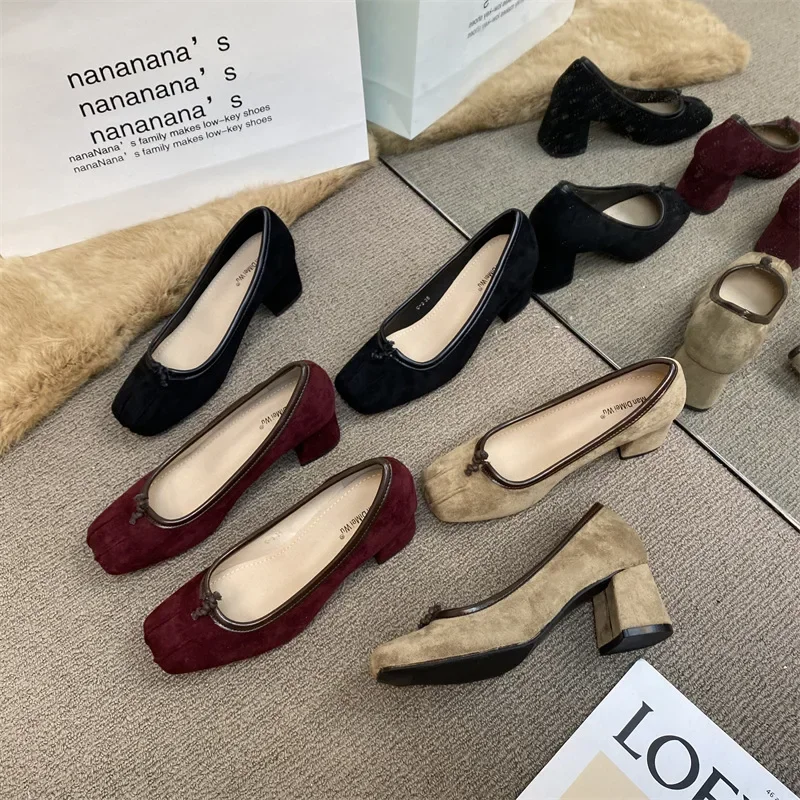 2025 Spring And Autumn New Style Flat Mouth Single Shoe Vintage High Heel Milk Shoe Commuting Velvet Surface Mary Jane Shoe