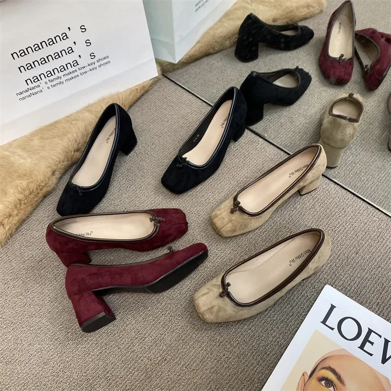 2025 Spring And Autumn New Style Flat Mouth Single Shoe Vintage High Heel Milk Shoe Commuting Velvet Surface Mary Jane Shoe