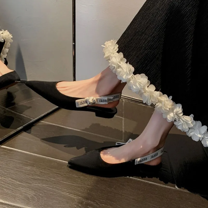 2025 New Women's Fashionable Spring New Simple Loafers Outdoor Walking Comfortable Shallow Slip-On Women's Flat Shoes Plus Size