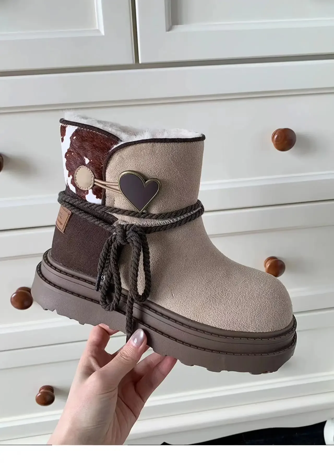 Winter Women Snow Boots Platform Warm Fur Casual Outdoor High Top Shoes Heart Design Plush Ankle Boots High Quality Cotton Shoes Winter Women Snow Boots Platform Warm Fur Casual Outdoor High Top Shoes Heart Design Plush Ankle Boots High Quality Cotton Shoes