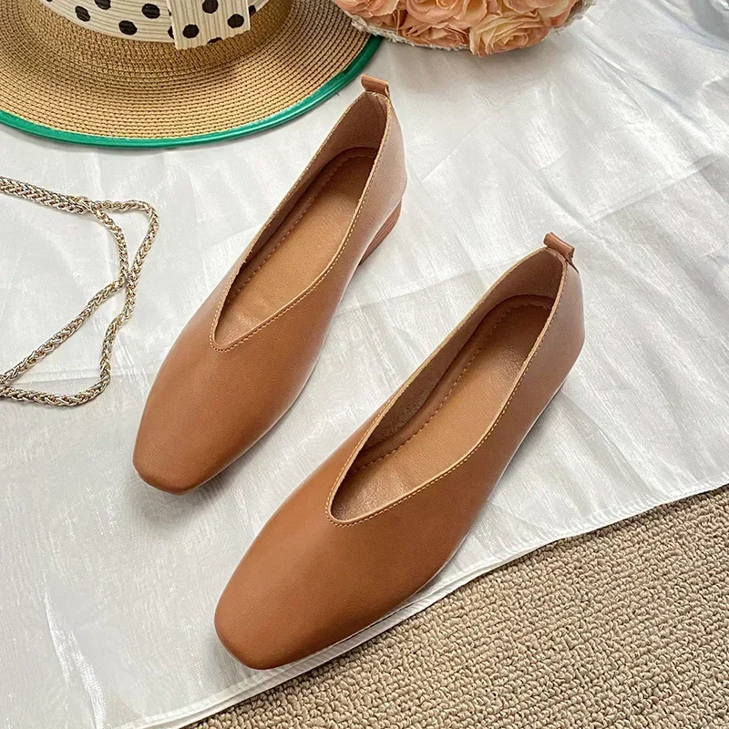 Woman Spring Casual Square Toe Low Soft Soled Lolita Flats Ballerina Red Female Elegant French Retro Buckle Mary Janes