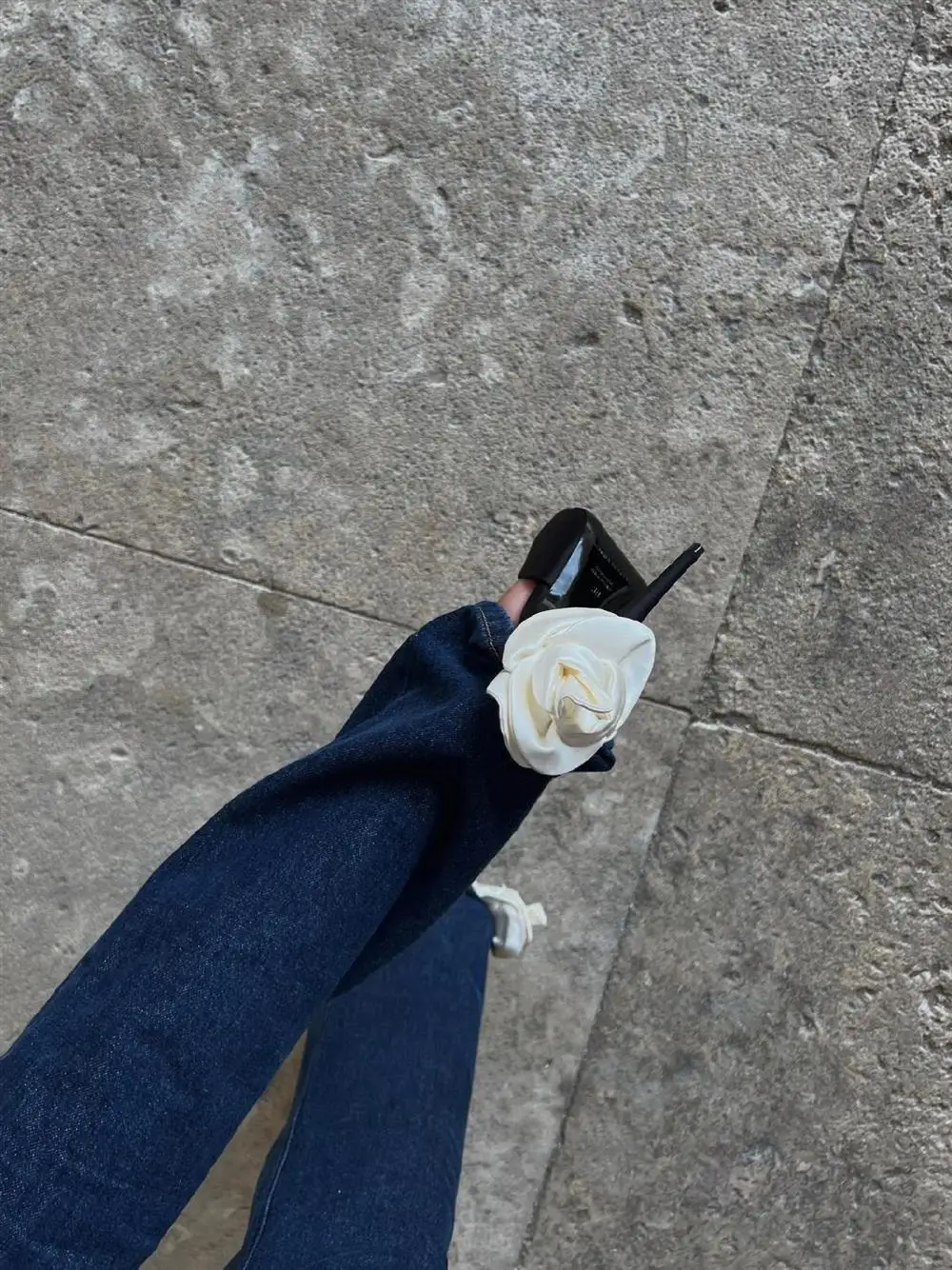 Black Satin High Heels Slippers New Spring and Summer Pearl High Heels Stiletto Heels Women's Stiletto Party White Rose Sandals Black Satin High Heels Slippers New Spring and Summer Pearl High Heels Stiletto Heels Women's Stiletto Party White Rose Sandals