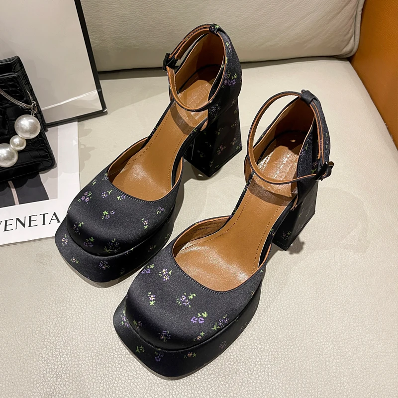 Luxury Flower Print Satin Silk Platform Mary Janes Women 90mm High Heel Ankle Strap Pumps Ladies Trendy Brand Shoes Luxury Flower Print Satin Silk Platform Mary Janes Women 90mm High Heel Ankle Strap Pumps Ladies Trendy Brand Shoes