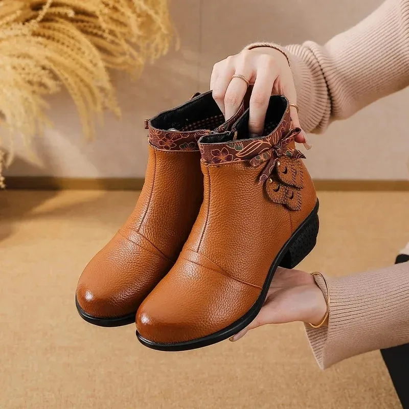 Top Layer Cowhide Short Boots Women’s Autumn Winter New Style Retro Ethnic Splicing Thick Heel Buckle Versatile Booties Top Layer Cowhide Short Boots Women's Autumn Winter New Style Retro Ethnic Splicing Thick Heel Buckle Versatile Booties