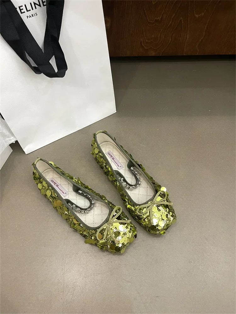 Metal Rhinestone Chain Ballet Flat Shoes Square Bow Single Shoes French Mary Jane Silver Shiny Leather Woman Flat Sandals 35-40 Metal Rhinestone Chain Ballet Flat Shoes Square Bow Single Shoes French Mary Jane Silver Shiny Leather Woman Flat Sandals 35-40