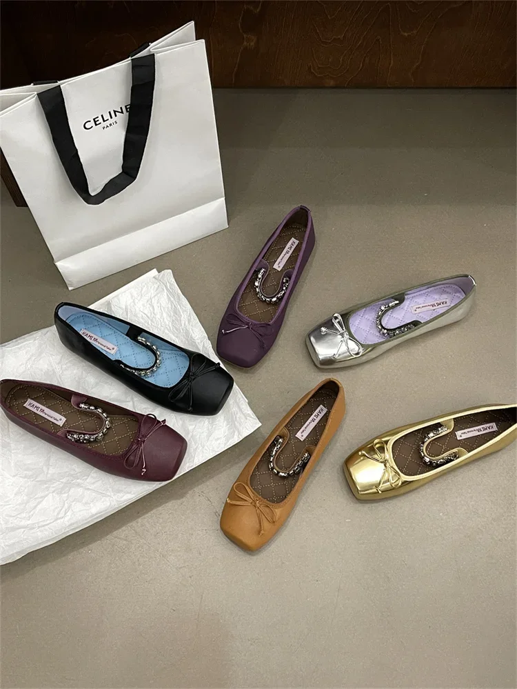 Metal Rhinestone Chain Ballet Flat Shoes Square Bow Single Shoes French Mary Jane Silver Shiny Leather Woman Flat Sandals 35-40 Metal Rhinestone Chain Ballet Flat Shoes Square Bow Single Shoes French Mary Jane Silver Shiny Leather Woman Flat Sandals 35-40