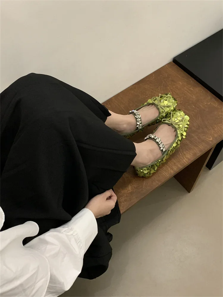 Metal Rhinestone Chain Ballet Flat Shoes Square Bow Single Shoes French Mary Jane Silver Shiny Leather Woman Flat Sandals 35-40 Metal Rhinestone Chain Ballet Flat Shoes Square Bow Single Shoes French Mary Jane Silver Shiny Leather Woman Flat Sandals 35-40