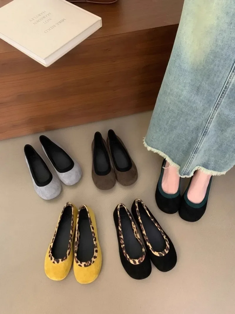 2025 Ladies Shoes Shallow Women's Flats Fashion Round Toe Casual Flat Shoes New Color Matching Flat Slip on Solid Zapatos