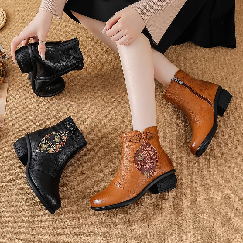 New Plus Size 42 Real Leather Boots Women Handmade Keep Warm Shoes Winter Woman Plush Ankle Boots Elderly Lady Low Heel Booties