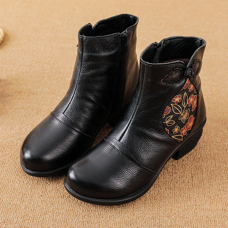 New Plus Size 42 Real Leather Boots Women Handmade Keep Warm Shoes Winter Woman Plush Ankle Boots Elderly Lady Low Heel Booties
