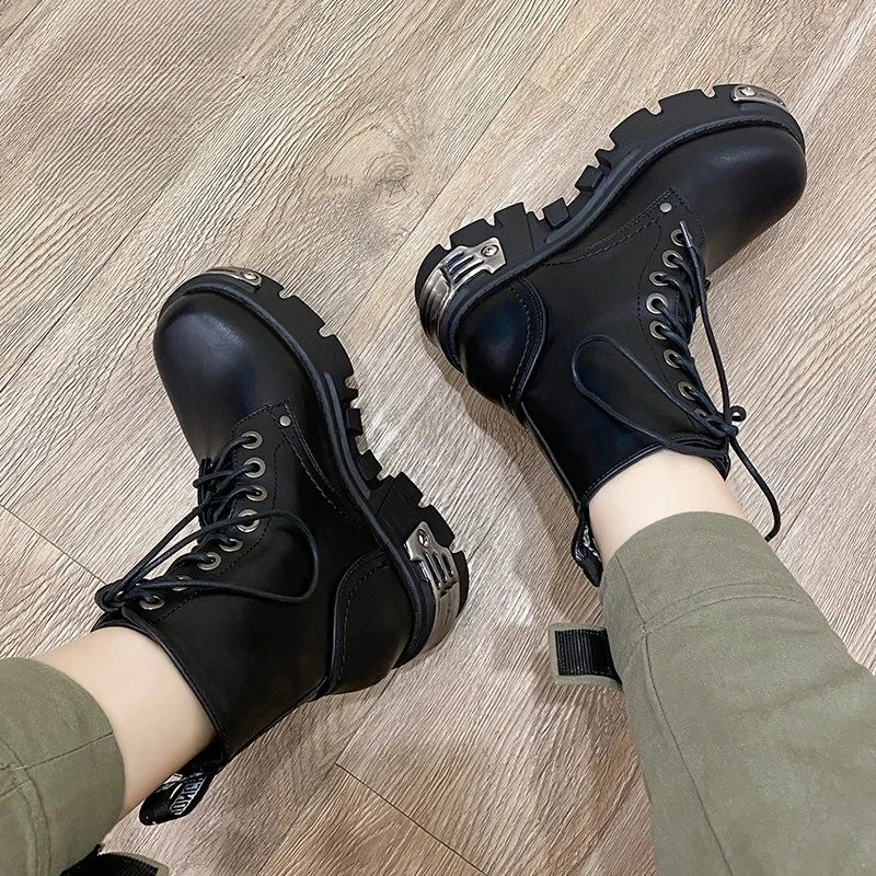 Darkness Punk Style Platform Women Ankle Boots Chunky Heel Black Metal Decor Women's Motorcycle Boots Lace UP Top Quality