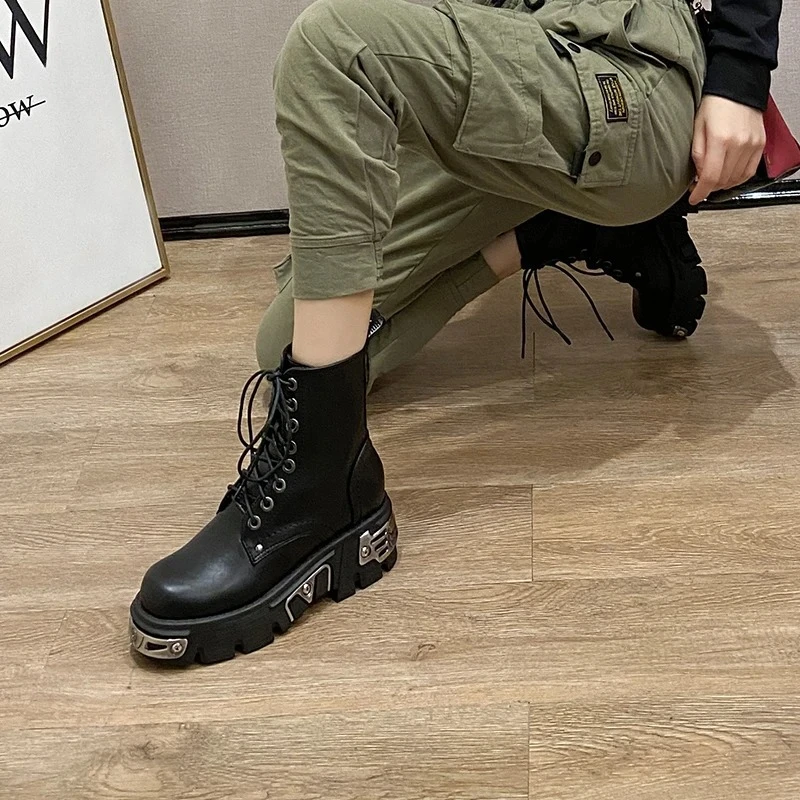 Darkness Punk Style Platform Women Ankle Boots Chunky Heel Black Metal Decor Women's Motorcycle Boots Lace UP Top Quality