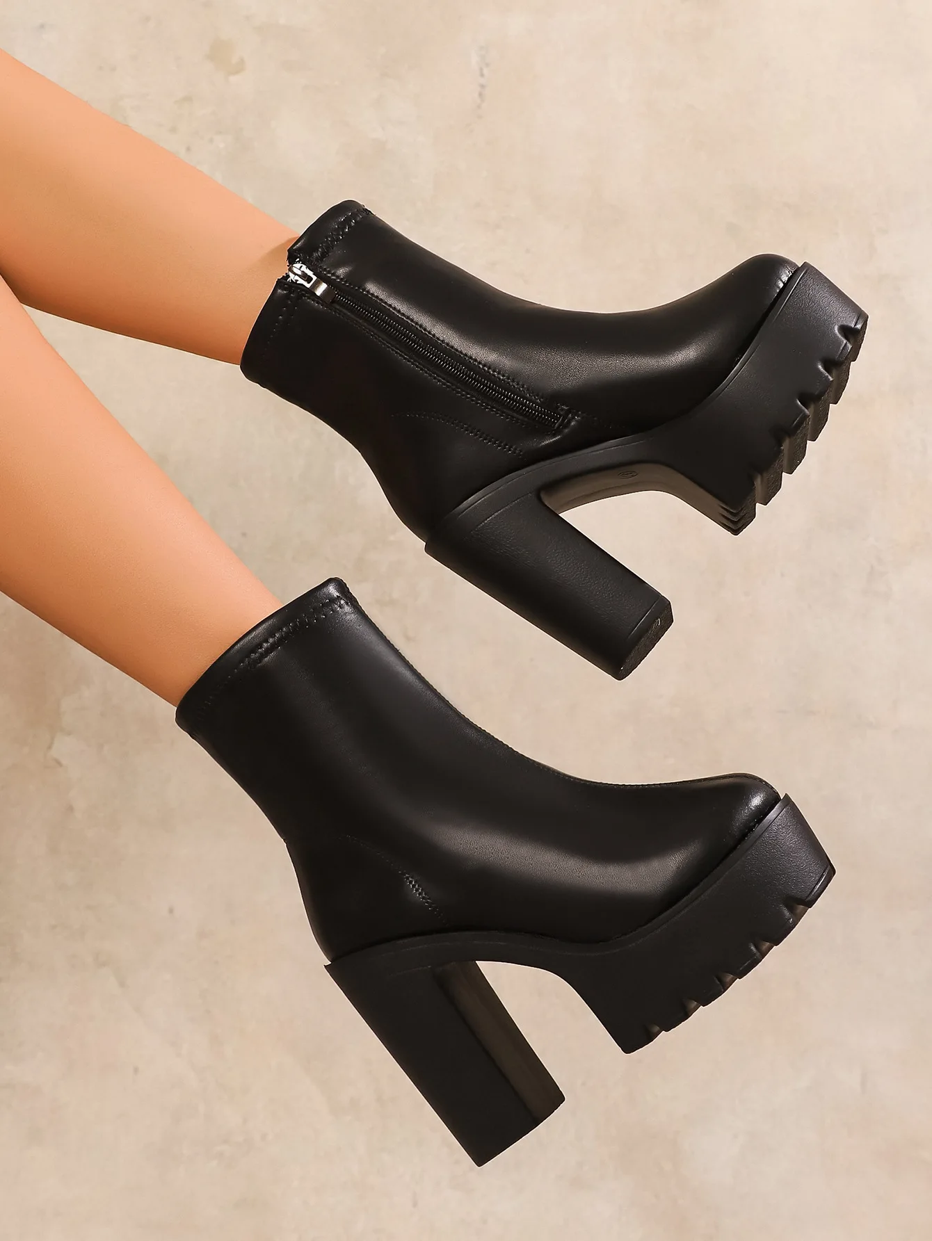 Women's Autumn /winter New Waterproof Platform Thick Heel Super High Heels Women's Boots Suede Warm Short Boots Low Boots Women's Autumn /winter New Waterproof Platform Thick Heel Super High Heels Women's Boots Suede Warm Short Boots Low Boots