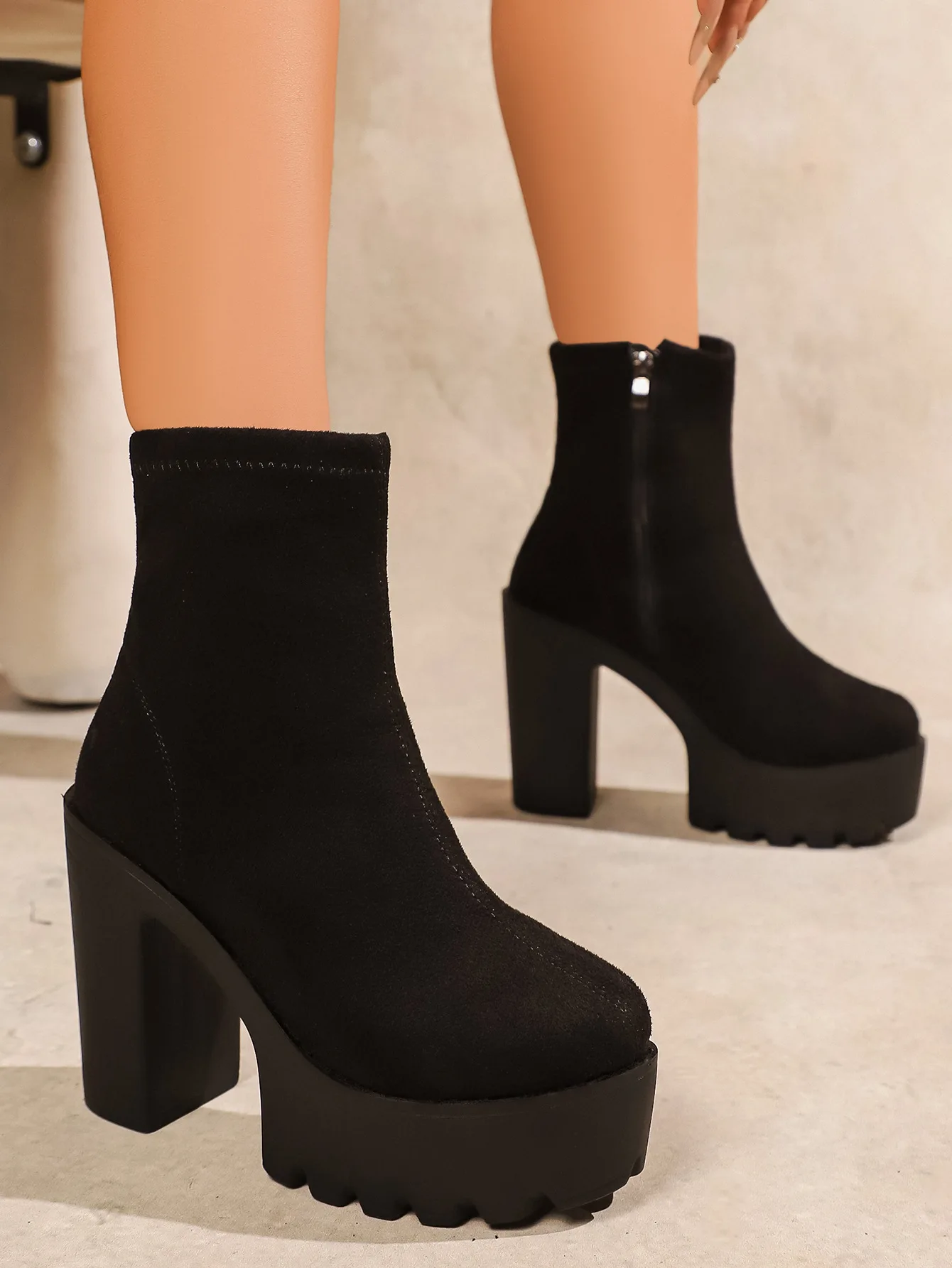 Women's Autumn /winter New Waterproof Platform Thick Heel Super High Heels Women's Boots Suede Warm Short Boots Low Boots Women's Autumn /winter New Waterproof Platform Thick Heel Super High Heels Women's Boots Suede Warm Short Boots Low Boots