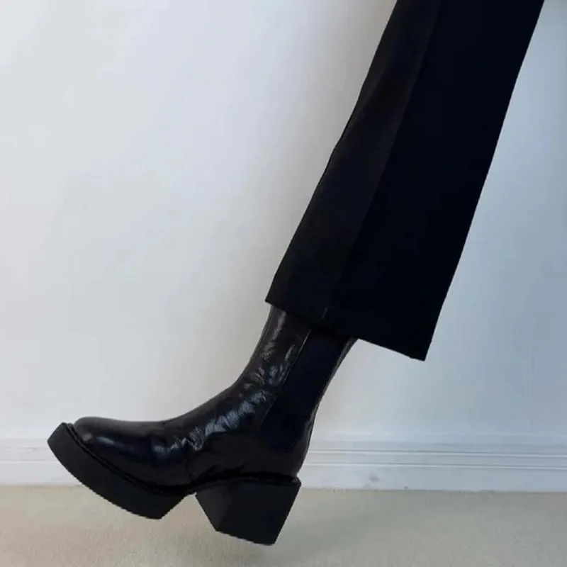 Spring and Autumn Women's Thick Bottom Ankle Boots Fashion Side Zipper Short Boots Women's Elegant Square High Heels