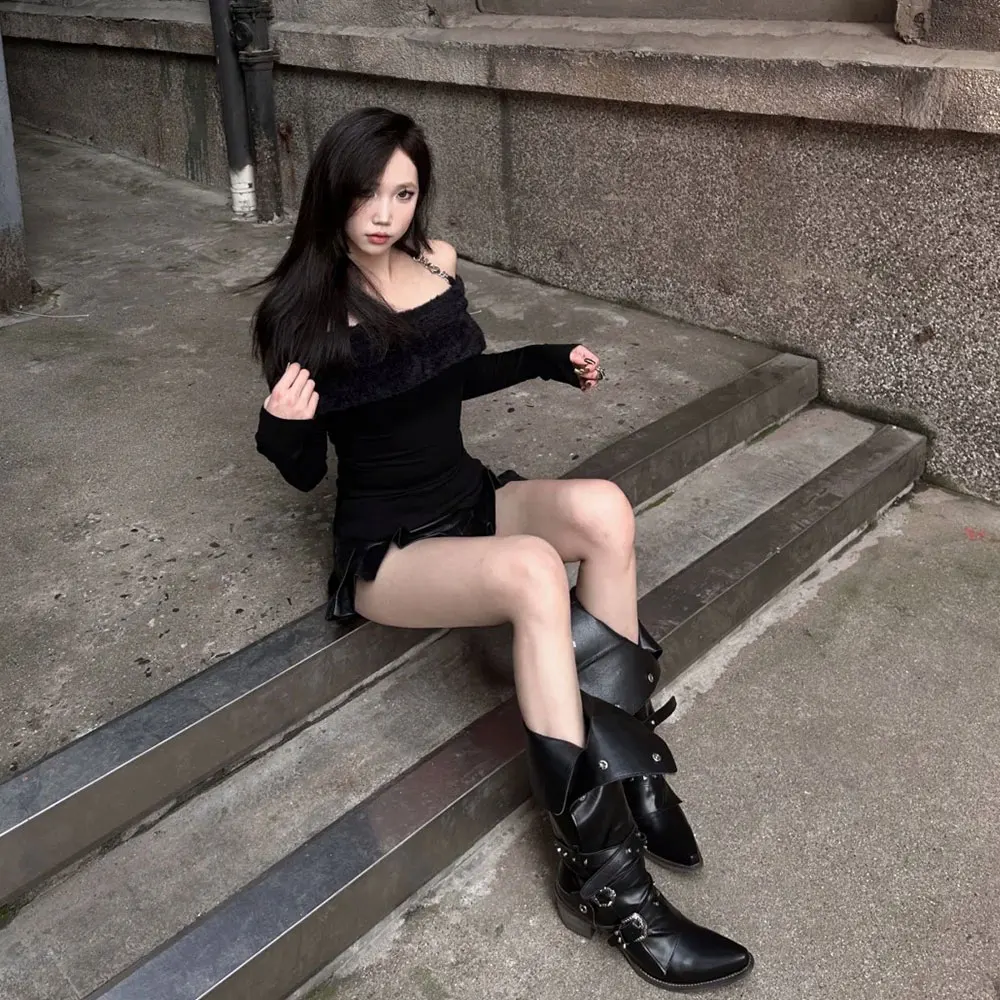 Wasteland Punk style Gothic Black Vintage Motorcycles Boots for Women Pointy Toe Rivets Western Boot Shoes