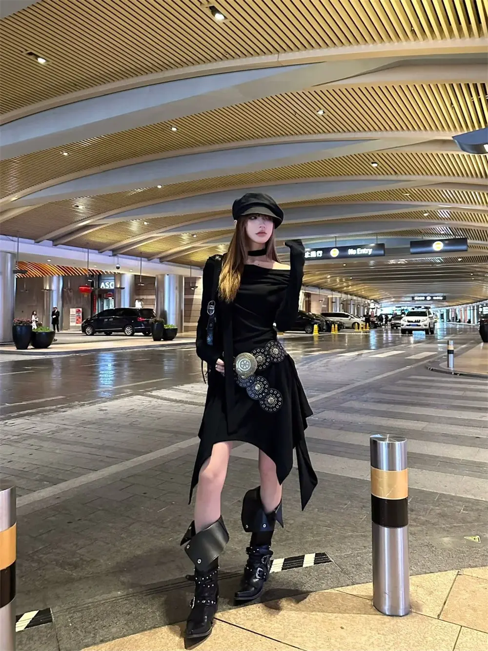 Wasteland Punk style Gothic Black Vintage Motorcycles Boots for Women Pointy Toe Rivets Western Boot Shoes