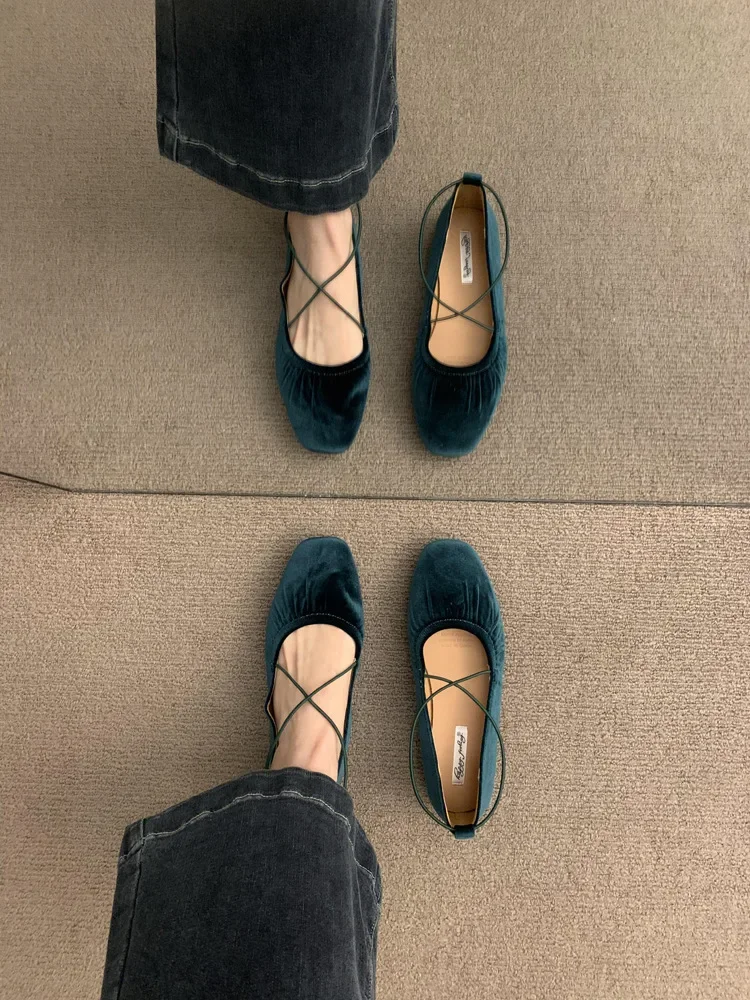 French Style Vintage Red Single Shoe Women's 2025 New Cross Strap Soft Bottom Ballet Dance Mary Sandals Rubber Mater