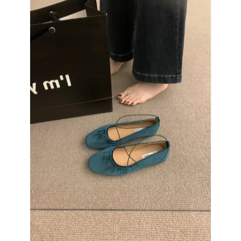 French Style Vintage Red Single Shoe Women’s 2025 New Cross Strap Soft Bottom Ballet Dance Mary Sandals Rubber Mater French Style Vintage Red Single Shoe Women's 2025 New Cross Strap Soft Bottom Ballet Dance Mary Sandals Rubber Mater