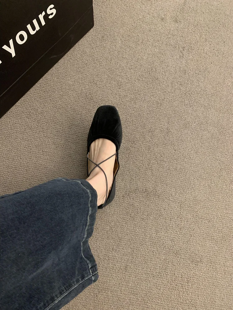 French Style Vintage Red Single Shoe Women's 2025 New Cross Strap Soft Bottom Ballet Dance Mary Sandals Rubber Mater