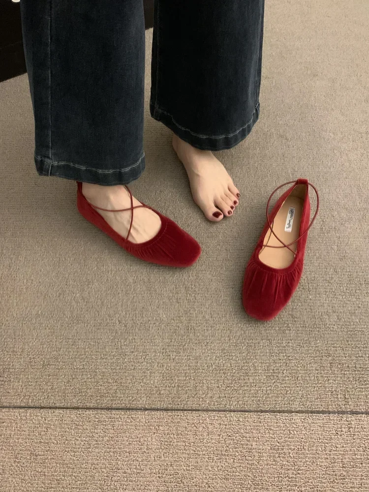 French Style Vintage Red Single Shoe Women's 2025 New Cross Strap Soft Bottom Ballet Dance Mary Sandals Rubber Mater