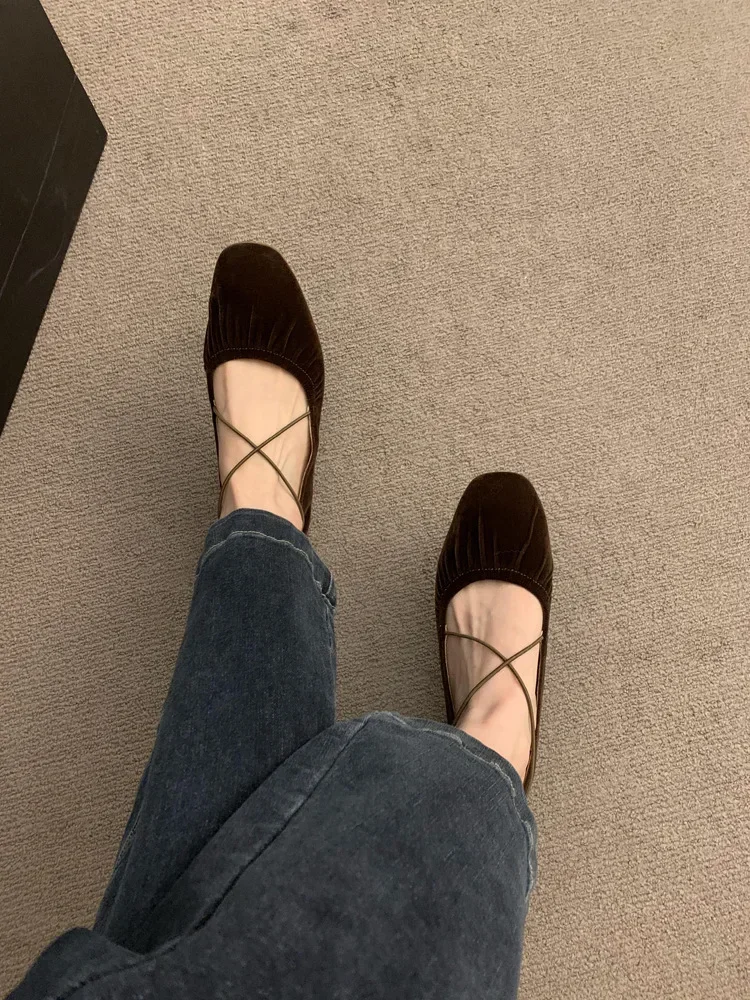 French Style Vintage Red Single Shoe Women's 2025 New Cross Strap Soft Bottom Ballet Dance Mary Sandals Rubber Mater