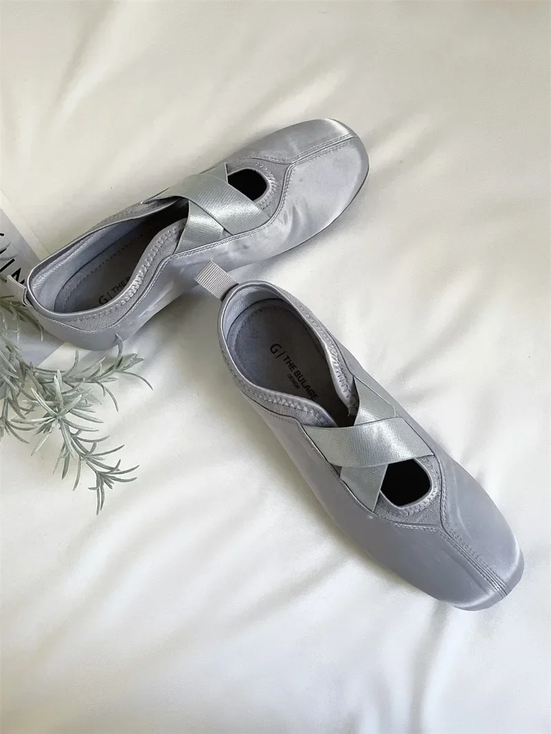 2025 New Women's Ballet Slippers Pink Soft Sole Shallow Heel Round Head Fiberglass Fabric Retro Style Low Heel