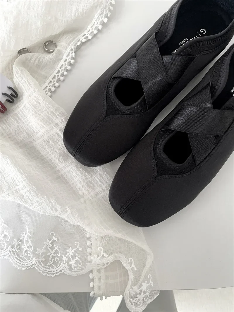 2025 New Women's Ballet Slippers Pink Soft Sole Shallow Heel Round Head Fiberglass Fabric Retro Style Low Heel