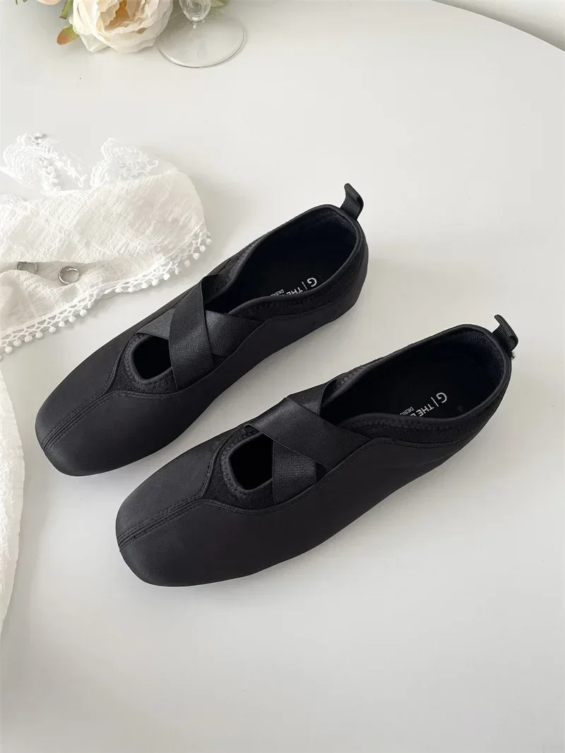 2025 New Women's Ballet Slippers Pink Soft Sole Shallow Heel Round Head Fiberglass Fabric Retro Style Low Heel