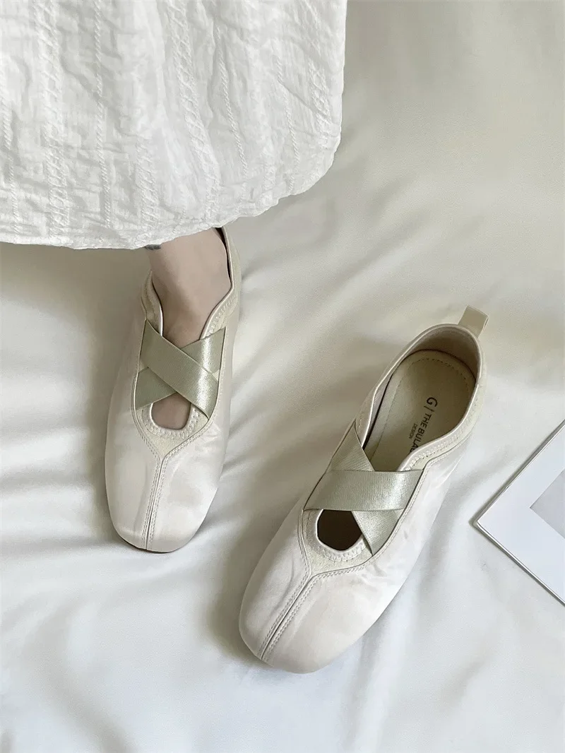 2025 New Women's Ballet Slippers Pink Soft Sole Shallow Heel Round Head Fiberglass Fabric Retro Style Low Heel