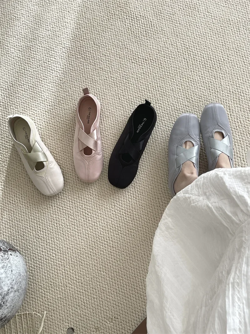 2025 New Women's Ballet Slippers Pink Soft Sole Shallow Heel Round Head Fiberglass Fabric Retro Style Low Heel