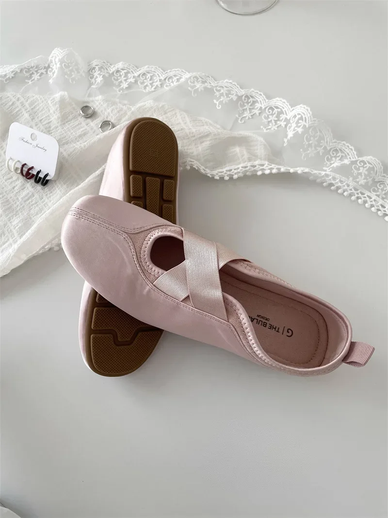 2025 New Women's Ballet Slippers Pink Soft Sole Shallow Heel Round Head Fiberglass Fabric Retro Style Low Heel