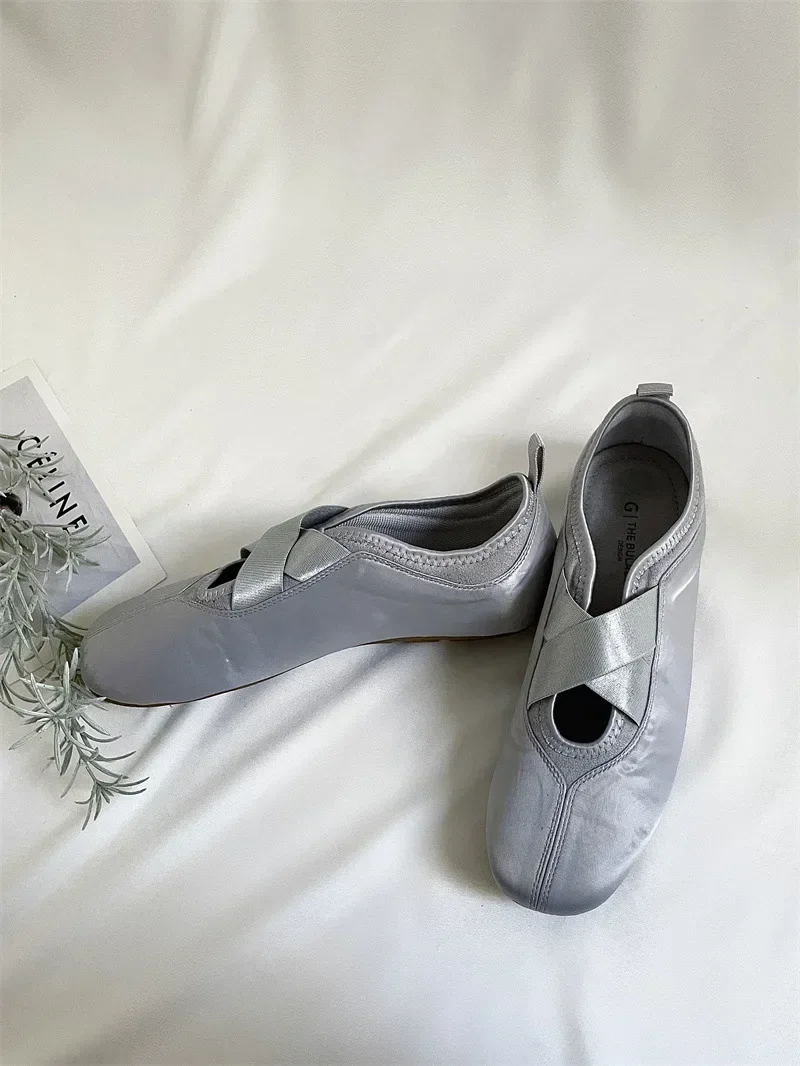 2025 New Women's Ballet Slippers Pink Soft Sole Shallow Heel Round Head Fiberglass Fabric Retro Style Low Heel