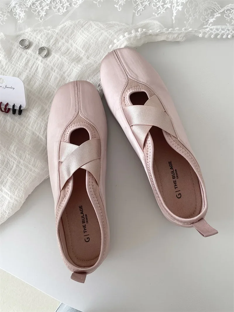 2025 New Women's Ballet Slippers Pink Soft Sole Shallow Heel Round Head Fiberglass Fabric Retro Style Low Heel