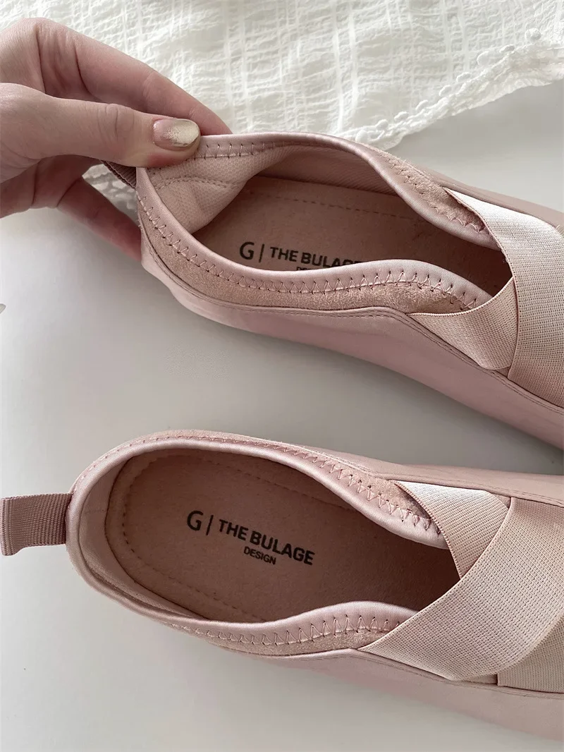 2025 New Women's Ballet Slippers Pink Soft Sole Shallow Heel Round Head Fiberglass Fabric Retro Style Low Heel