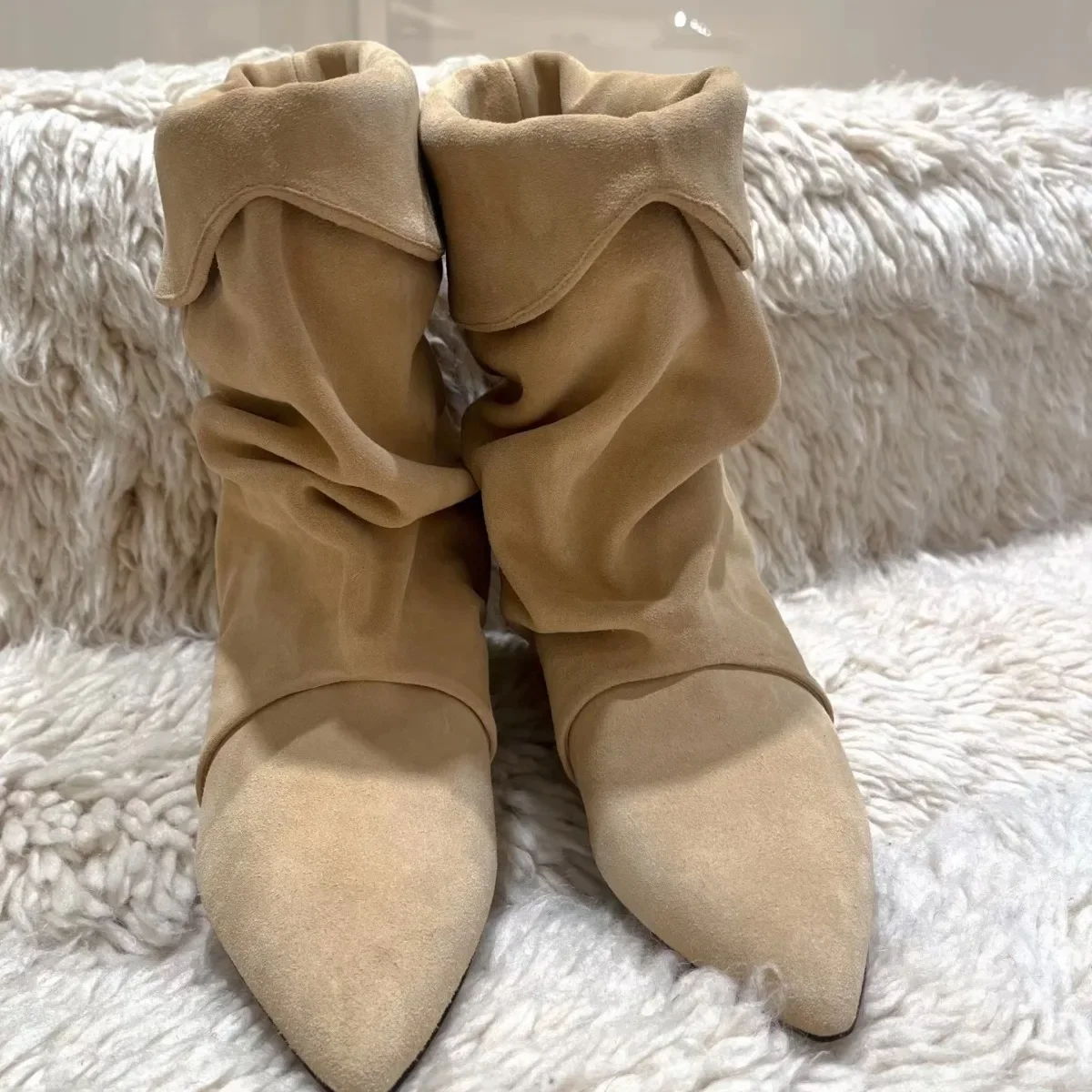 Small Niche Pleated Pile Boots for Women 2025 New Autumn and Winter Cat Heel Short Shoes Pointed Western Cowboy Boots Women's