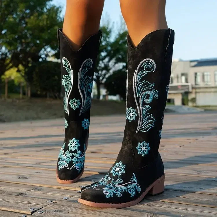 Women's Boots New Embroidered Long Tube Boots Low Heel Calf Waterproof Comfort Fashion Knight Boots Botas Mujer Botas Feminino