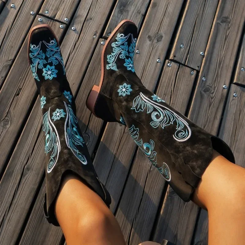 Women's Boots New Embroidered Long Tube Boots Low Heel Calf Waterproof Comfort Fashion Knight Boots Botas Mujer Botas Feminino