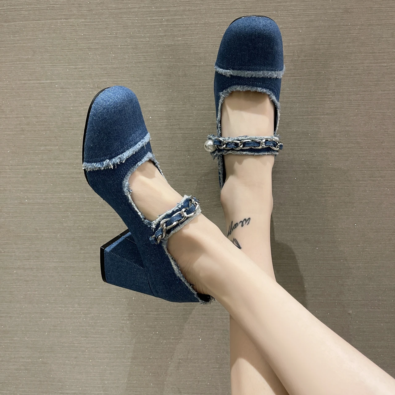 Round Toe High Heel Sandals Women Denim Cloth Pearl Metal Chain Decor Single Shoes Slingback Pumps Spring Retro Party blue Shoes Round Toe High Heel Sandals Women Denim Cloth Pearl Metal Chain Decor Single Shoes Slingback Pumps Spring Retro Party blue Shoes