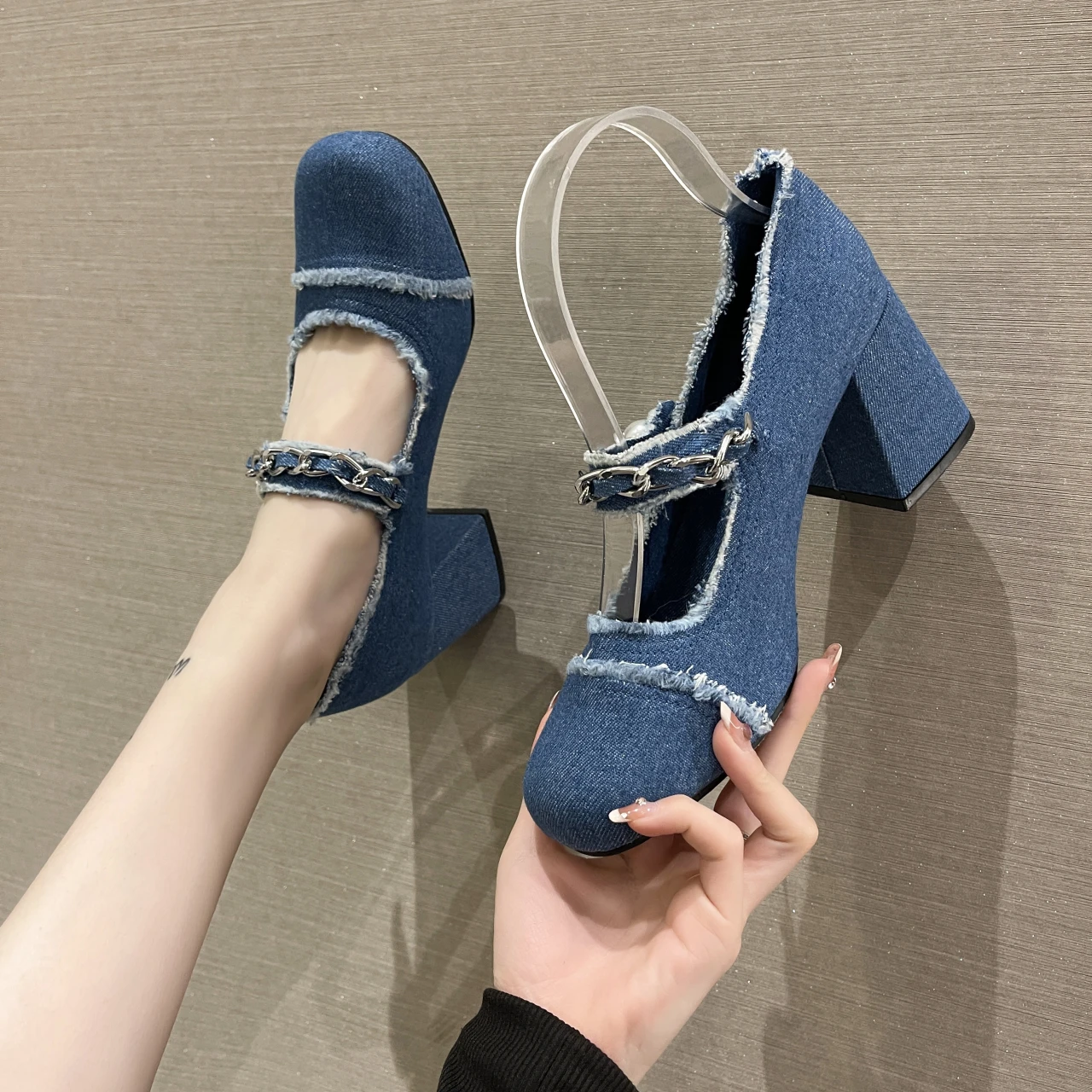 Round Toe High Heel Sandals Women Denim Cloth Pearl Metal Chain Decor Single Shoes Slingback Pumps Spring Retro Party blue Shoes Round Toe High Heel Sandals Women Denim Cloth Pearl Metal Chain Decor Single Shoes Slingback Pumps Spring Retro Party blue Shoes