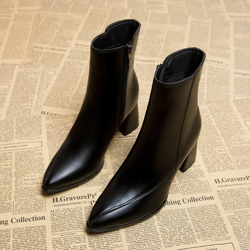 Spring and Autumn New British Style Thin and Thin Women's Boots Pointed Toe Thin Side Zipper Black Nude Boots Women