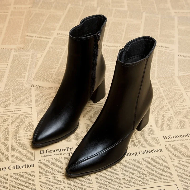 Spring and Autumn New British Style Thin and Thin Women's Boots Pointed Toe Thin Side Zipper Black Nude Boots Women Spring and Autumn New British Style Thin and Thin Women's Boots Pointed Toe Thin Side Zipper Black Nude Boots Women