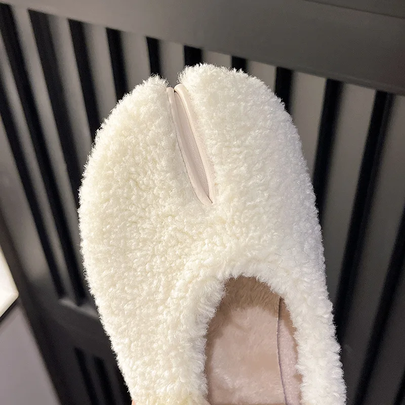 Round Toe Casual Woman Shoe Autumn Loafers Fur Shallow Mouth Boat New Fall Moccasin Flock Buckle Strap Leisure Rubber Solid Mary