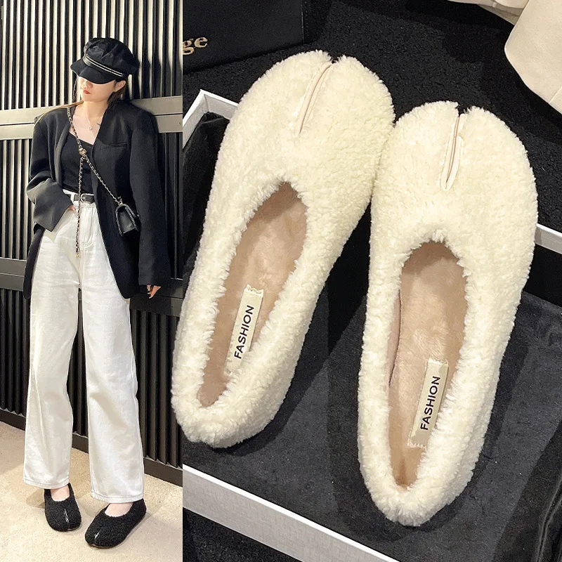Round Toe Casual Woman Shoe Autumn Loafers Fur Shallow Mouth Boat New Fall Moccasin Flock Buckle Strap Leisure Rubber Solid Mary