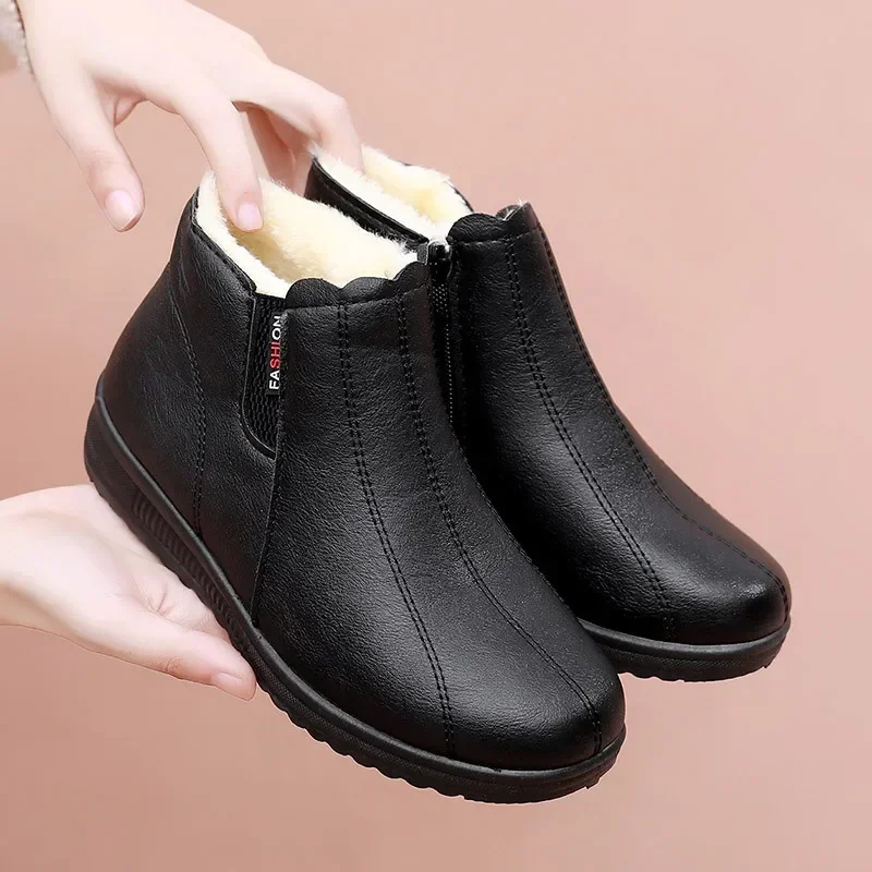 Mother Shoes Cotton Shoes Middle-aged Winter Warm Non-slip Soft Soled Ankle Boots Elderly Women's Shoes Plus Velvet Leather Shoe