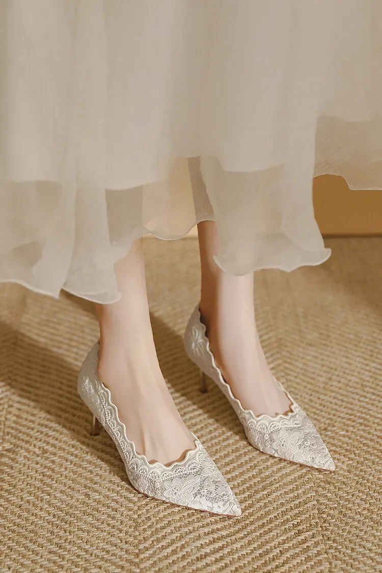 Embroidered Bridal Shoes Wedding Shoes Retro French Sandals 6.5cm High Heels Single Shoes Thin Heels Banquet Pointed Pumps Embroidered Bridal Shoes Wedding Shoes Retro French Sandals 6.5cm High Heels Single Shoes Thin Heels Banquet Pointed Pumps
