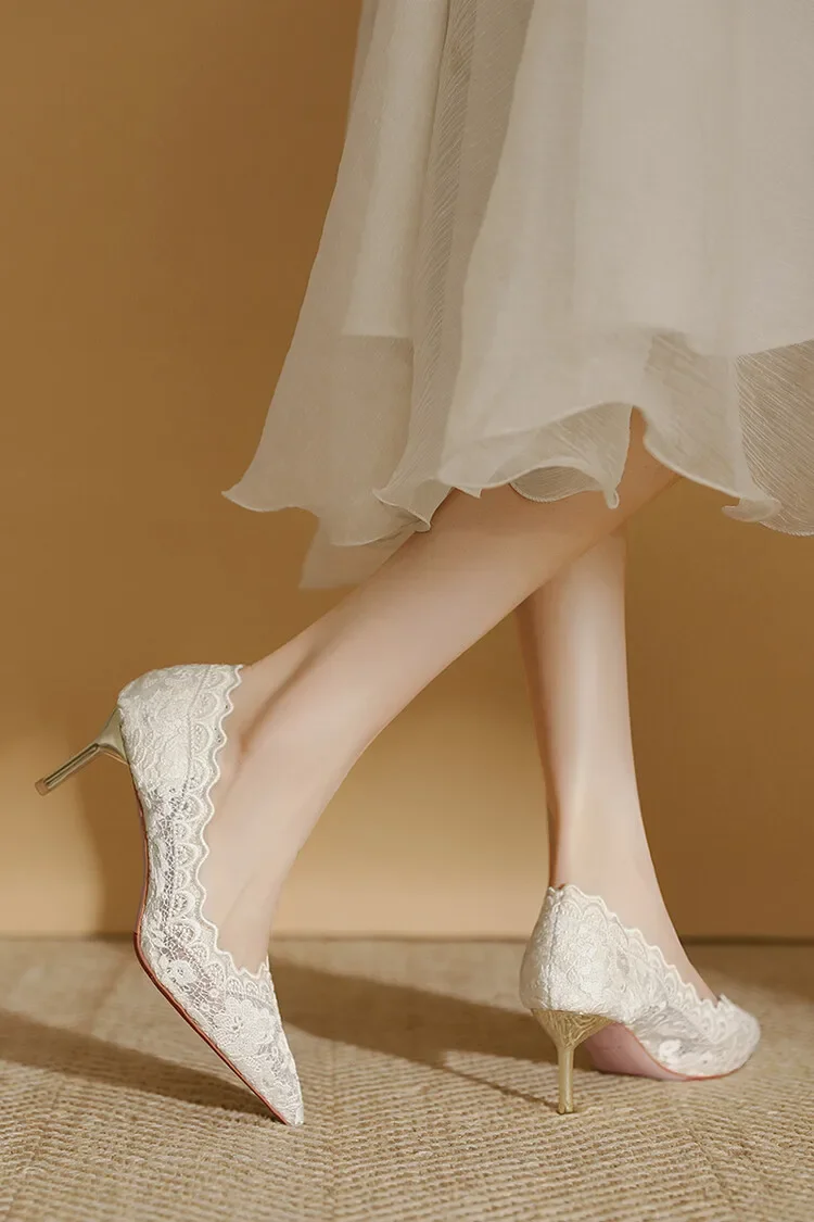 Embroidered Bridal Shoes Wedding Shoes Retro French Sandals 6.5cm High Heels Single Shoes Thin Heels Banquet Pointed Pumps Embroidered Bridal Shoes Wedding Shoes Retro French Sandals 6.5cm High Heels Single Shoes Thin Heels Banquet Pointed Pumps