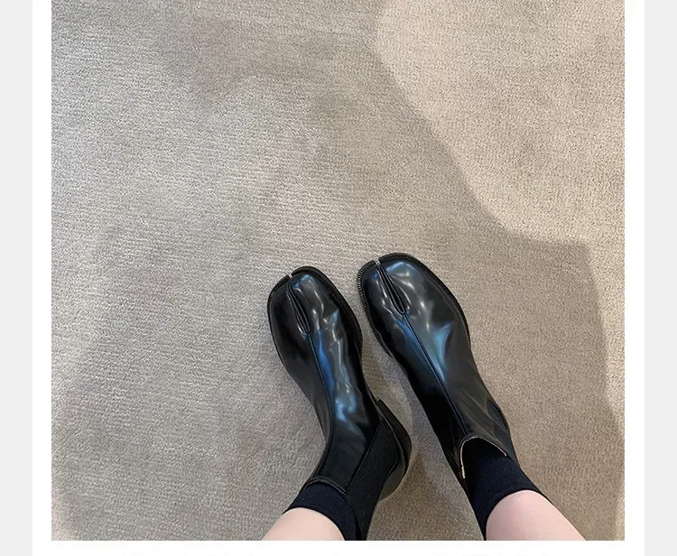 Autumn and Winter New British Style Horseshoe Shoes, Short Boots with Elastic Midsole and Personalized Design, Chelsea